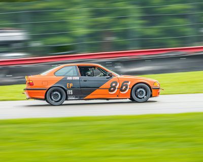 BMW E36 325is — przykład egzemplarza, którego stan wymaga uważnej kontroli